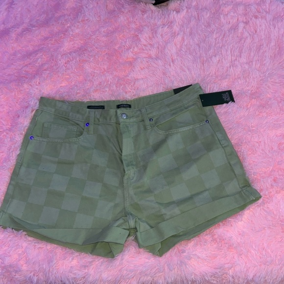 Green checkered denim shorts - Picture 5 of 6